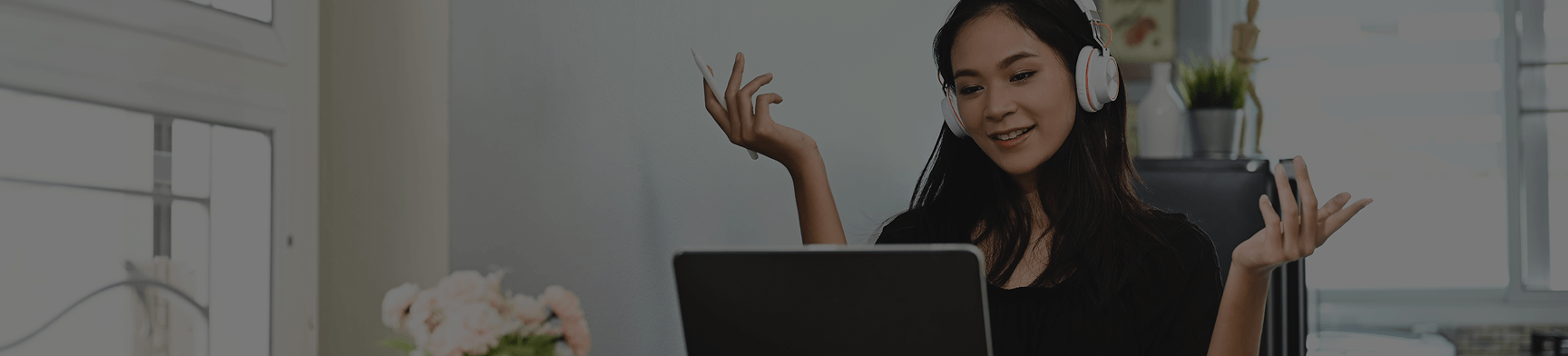about elearning hero.png Customer Service Person